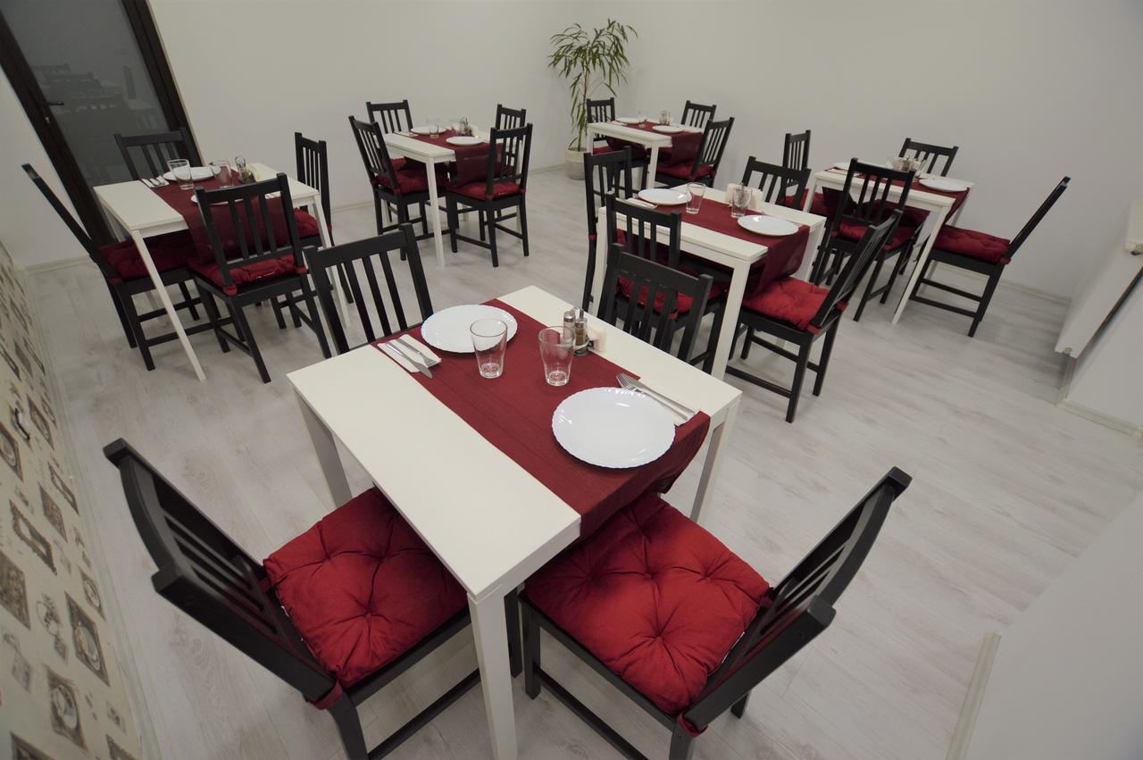 Riana Hotel Adjud Luaran gambar
